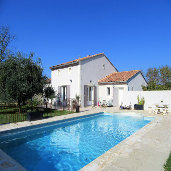 Offres de location Maison Mas-Blanc-des-Alpilles 13103